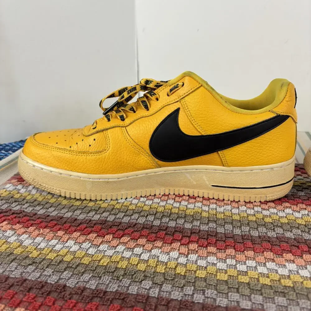 Nike Air Force 1 07 LV8 Shoes Mens Size 11 Yellow Black NBA AF-1 823511-701